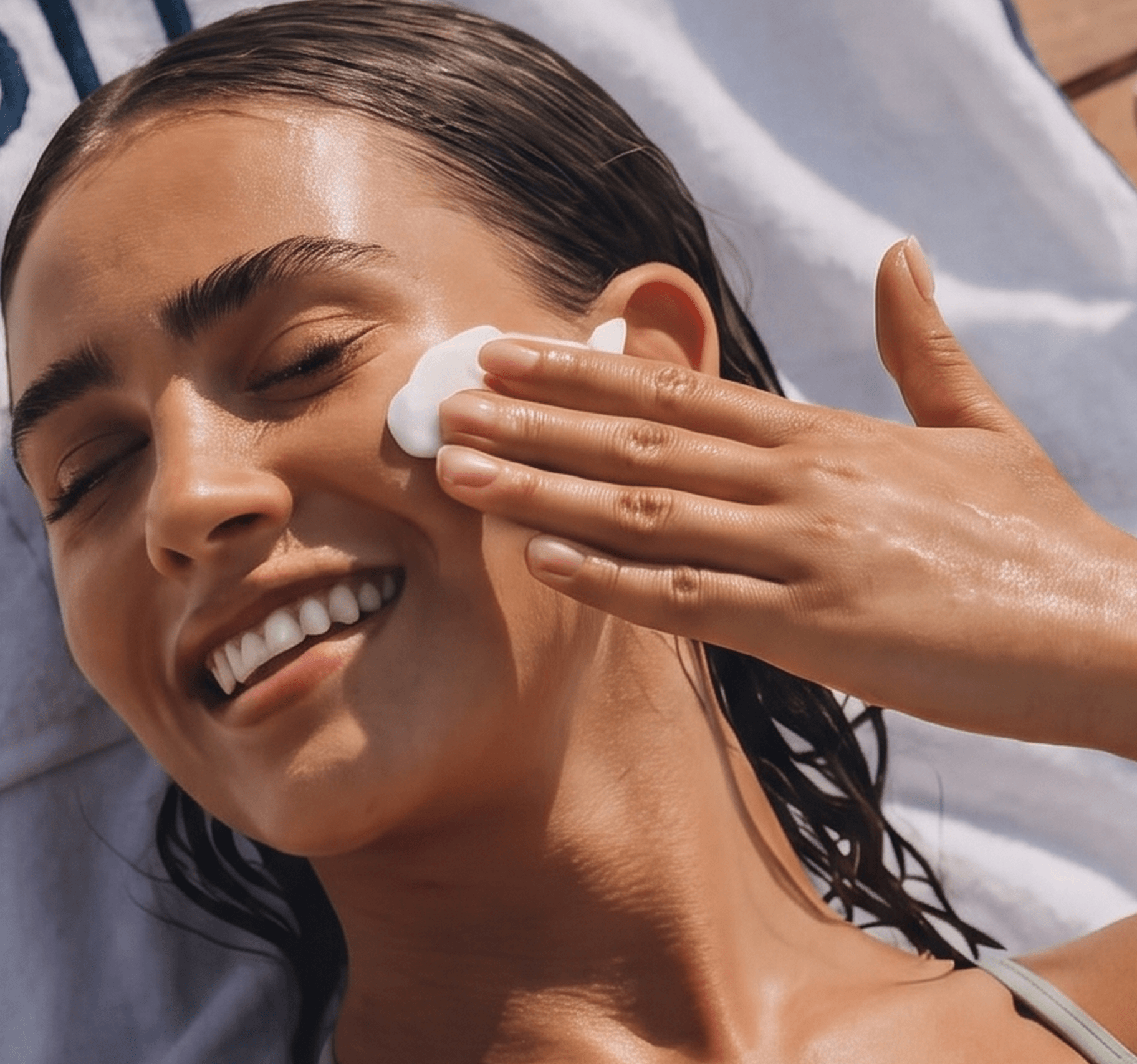 Palm Springs Desertan Sunscreen Hover